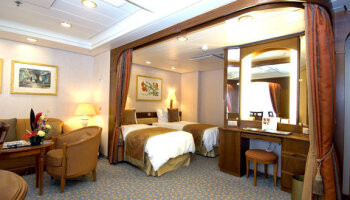 1549560717.7675_c821_P&O Cruises Aurora Accommodation Mini Suite 1.jpg